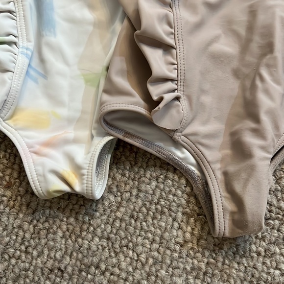 Minnow. Size 1 ruffle one piece. 2 styles - Picture 4 of 5